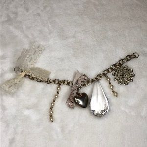 Vintage bracelet with little champ around crystal